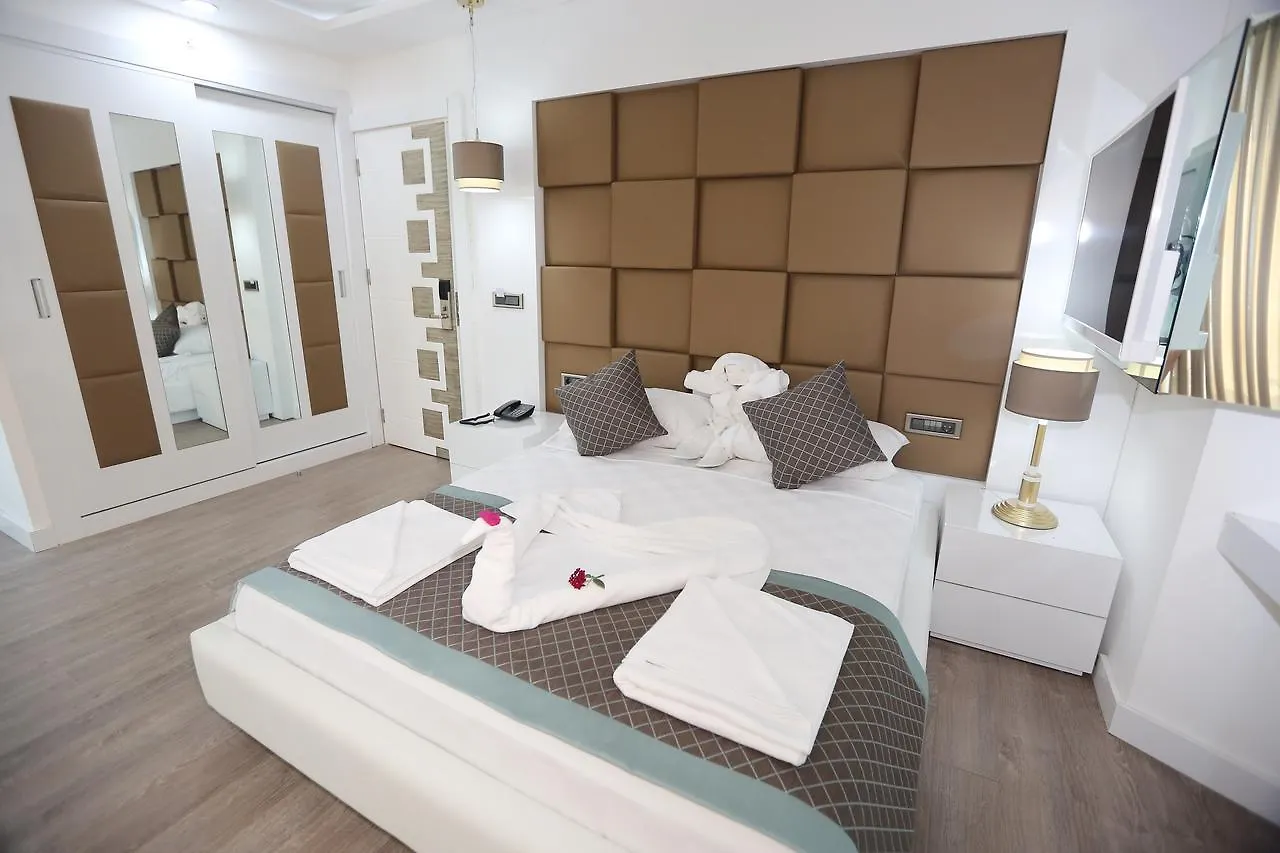 Elips Royal Hotel & Spa Antalya 4*,